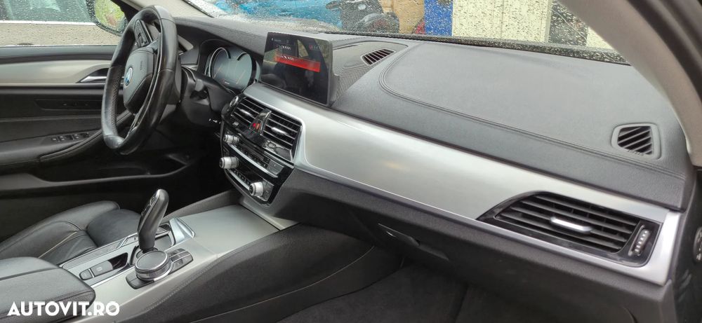 BMW Seria 5 530d Aut. Luxury Line - 24