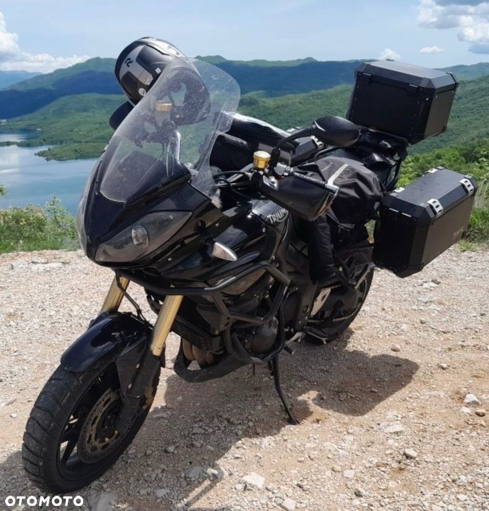 Triumph Tiger - 1