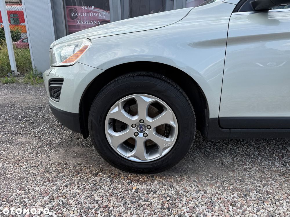 Volvo XC 60 D4 Momentum - 12