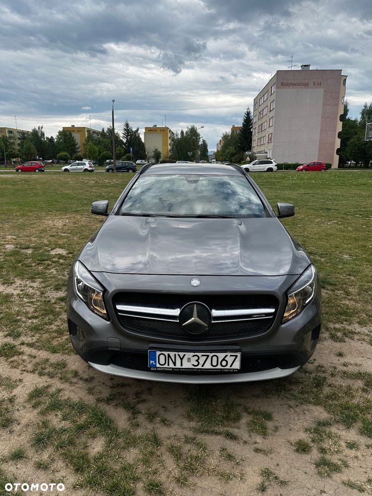 Mercedes-Benz GLA - 1