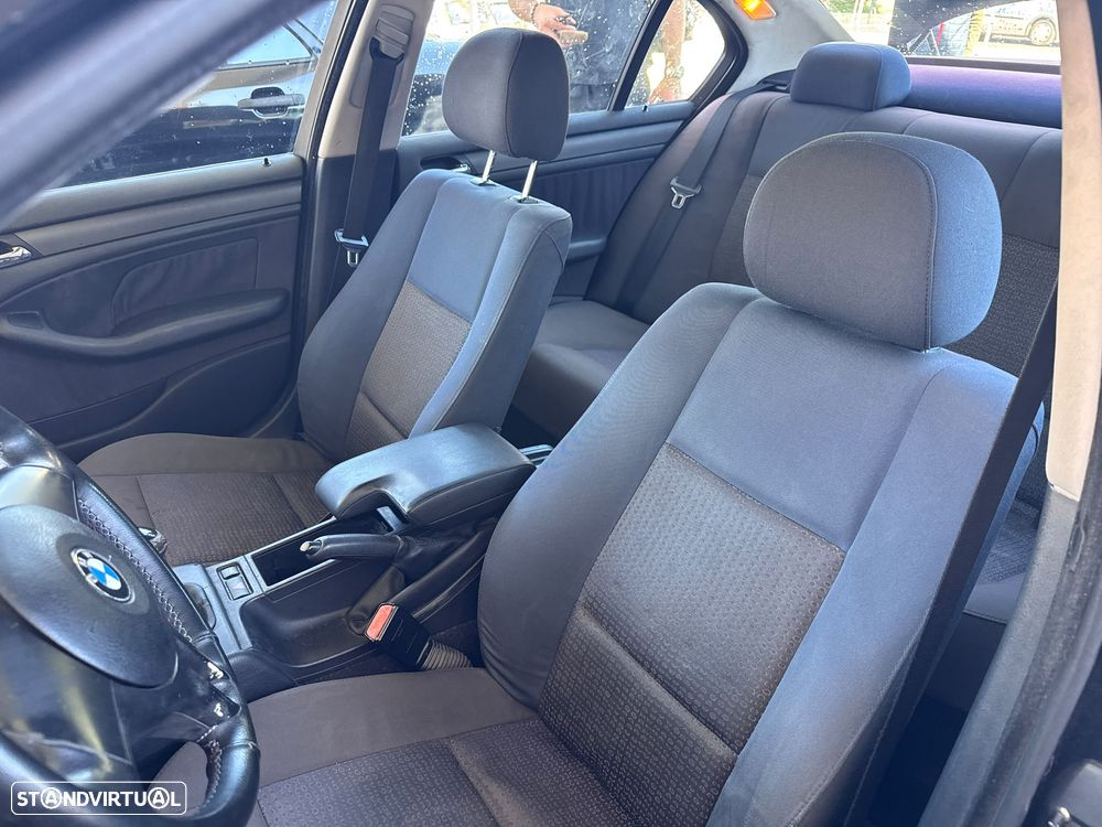 BMW 320 d Sport - 17