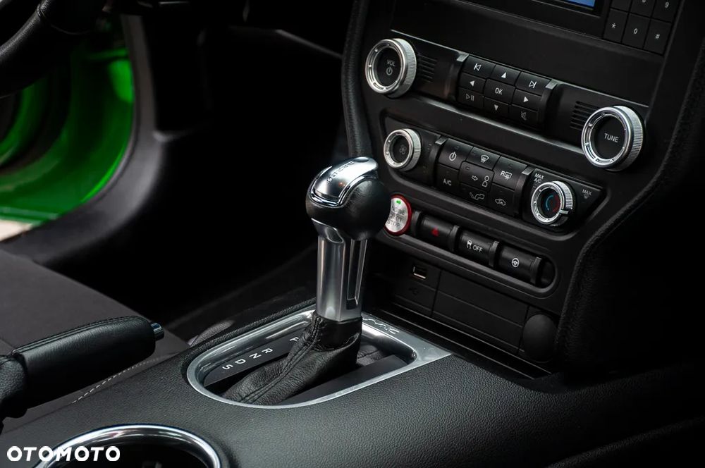 Ford Mustang - 23