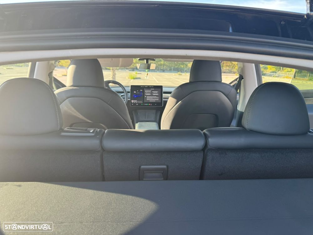 Tesla Model Y Performance Dual Motor AWD - 33