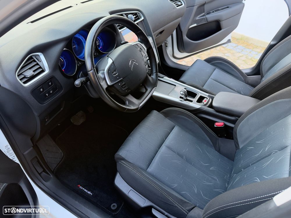 Citroën C4 e-HDi 110 EGS6 Stop/Start System Exclusive - 37