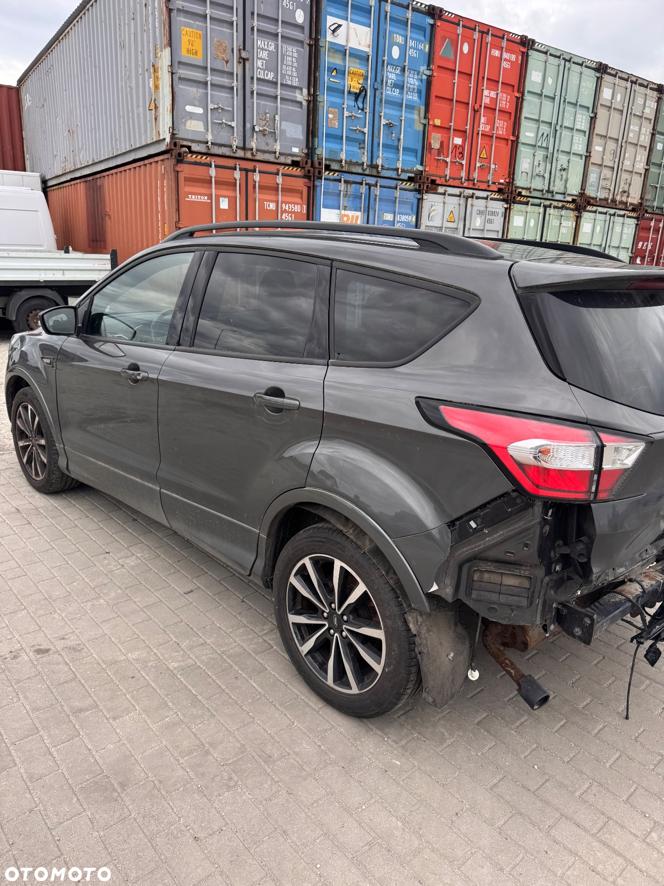 Ford Kuga 1.5 EcoBoost 2x4 ST-Line - 9