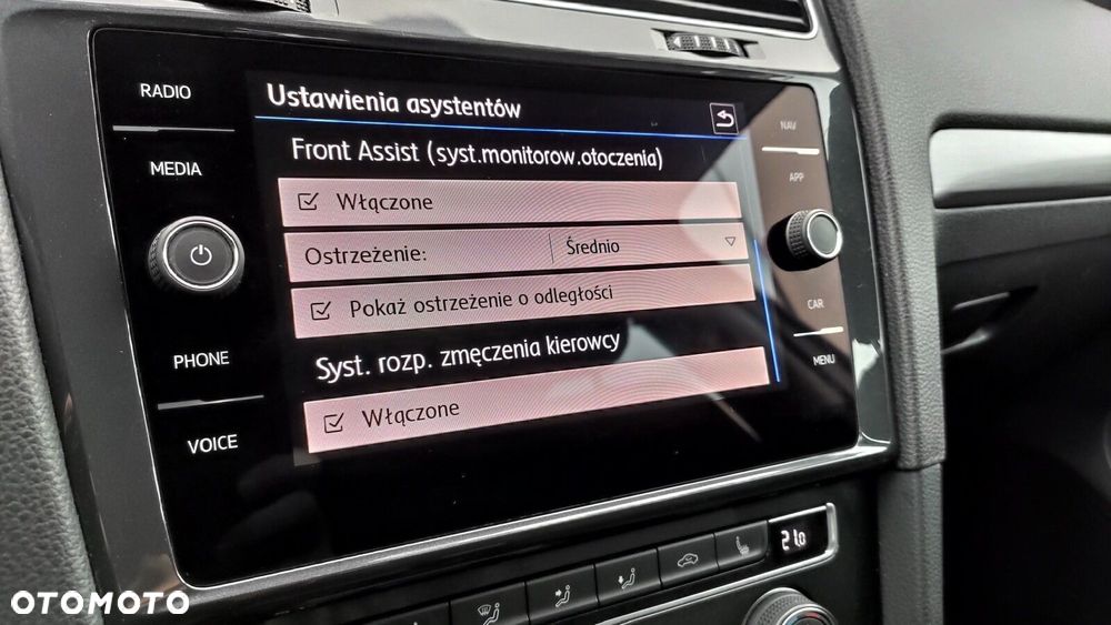 Volkswagen Golf - 18