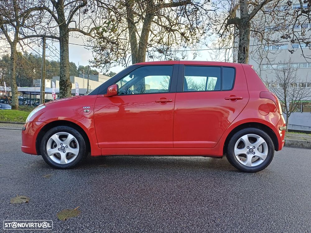 Suzuki Swift 1.3 DDiS GL - 4