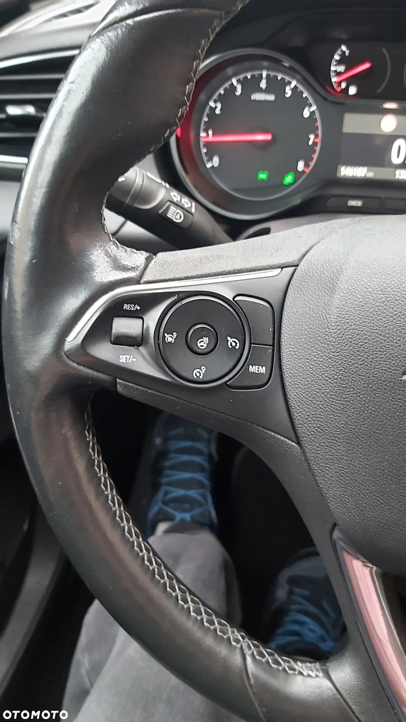 Opel Grandland X 1.2 T GPF Innovation S&S - 19
