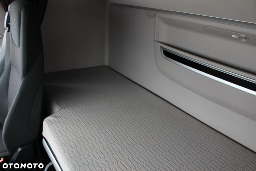 DAF XF 106.480 / RETARDER /LODÓWKA /KLIMA POSTOJOWA /OPONY 80%/**SERWIS FR **/ IDEALNY STAN / - 15