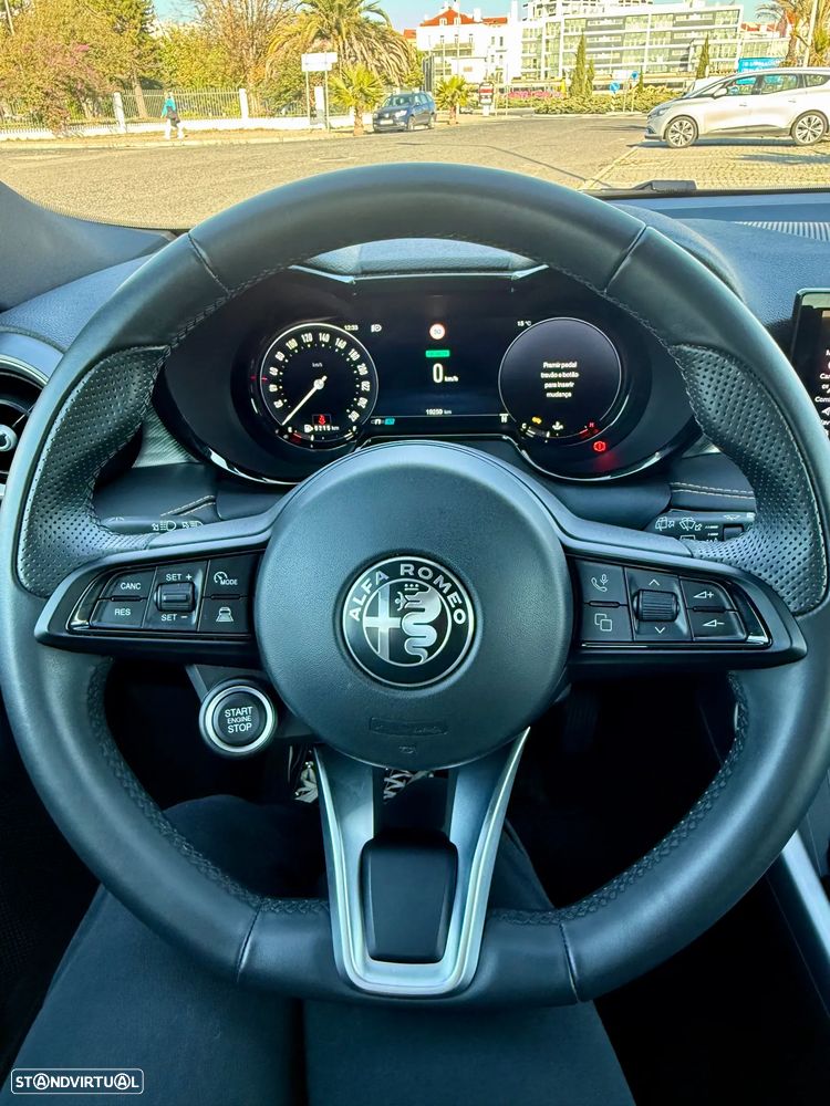 Alfa Romeo Tonale 1.5 Hybrid Ti - 11
