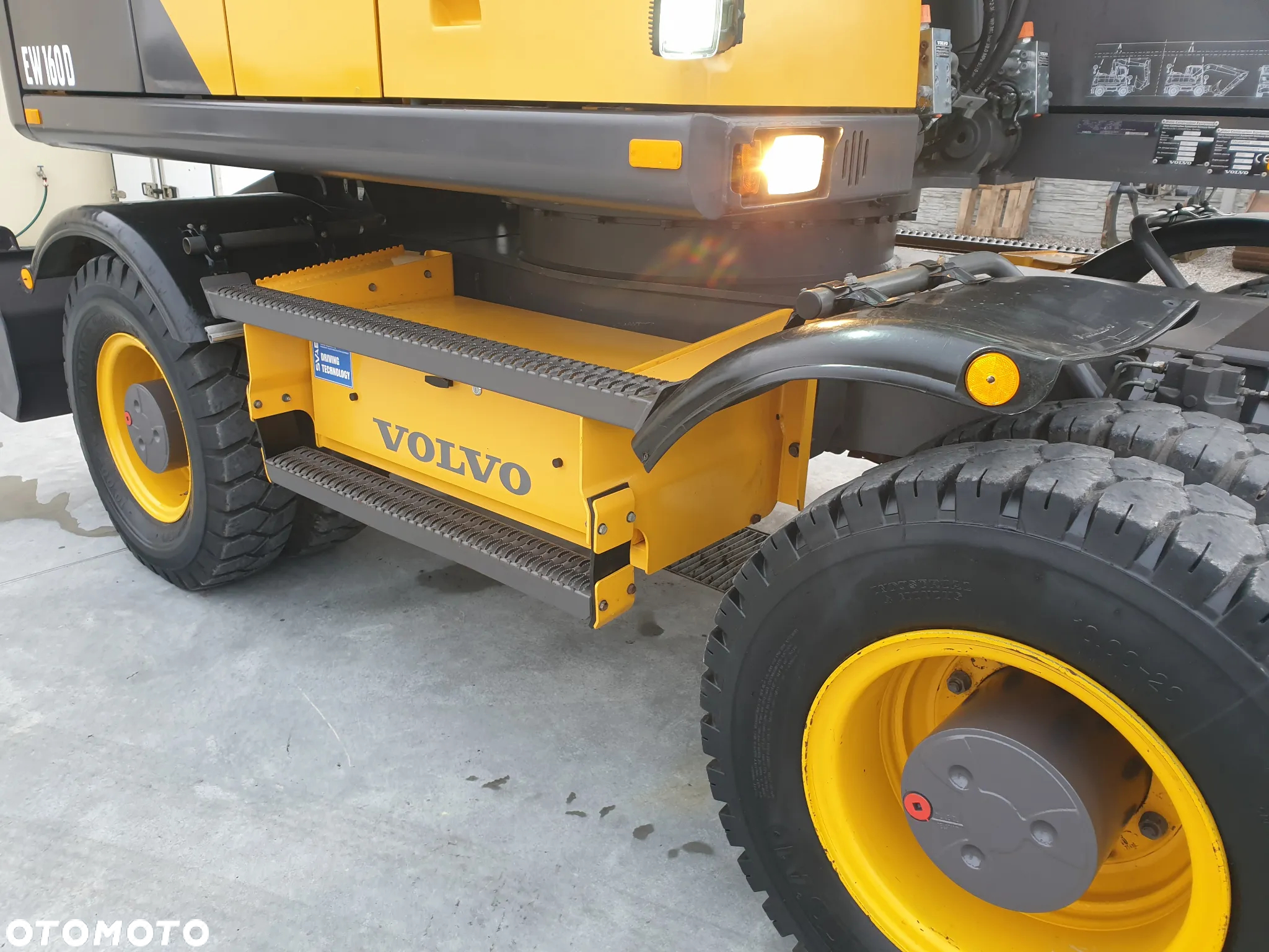 Volvo EW 160D ROTOTILT ZE SZCZYPCAMI SPROWADZONA PIĘKNY STAN - 24