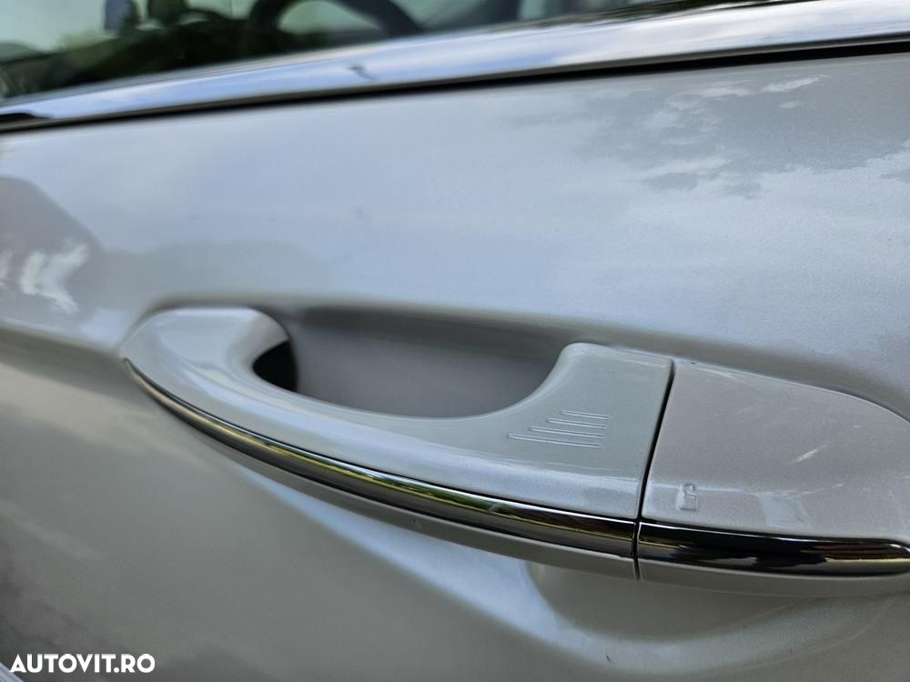 Ford Mondeo 2.0 HEV Vignale - 18