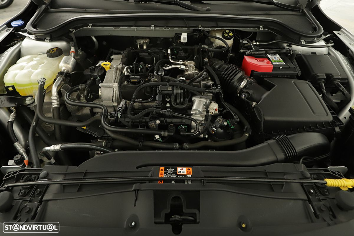 Ford Focus 1.0 EcoBoost MHEV ST-Line - 24
