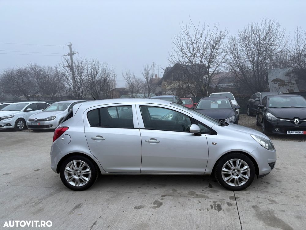 Opel Corsa 1.2 16V Enjoy - 13