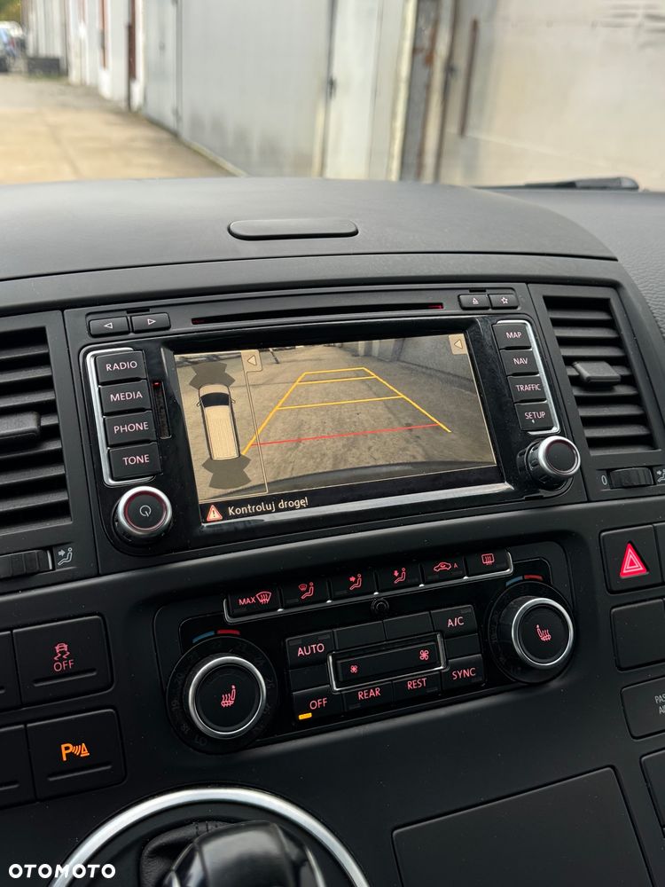 Volkswagen Multivan - 18