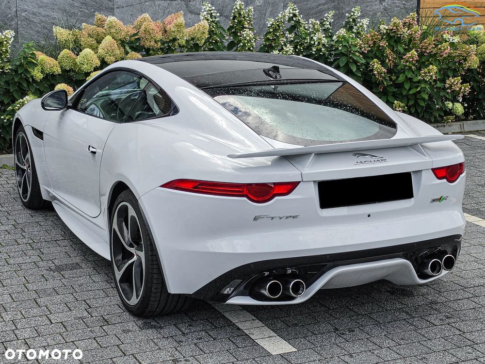 Jaguar F-Type AWD R - 11