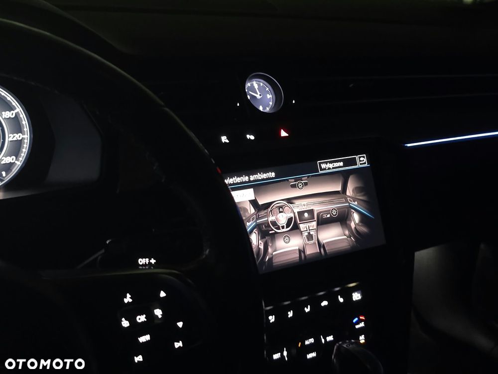 Volkswagen Arteon ver-2-0-tdi-bi--turbo-scr-4mot-r--line-edition-dsg - 24