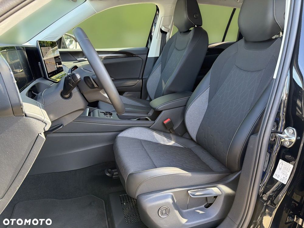Volkswagen Tiguan - 12