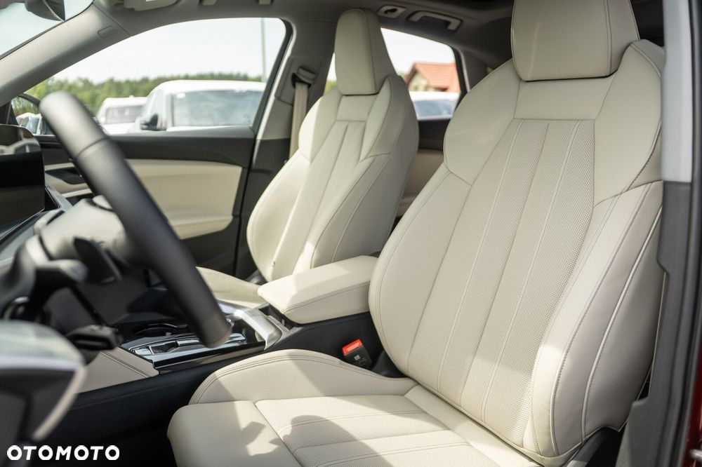 Audi Q5 Sportback - 12