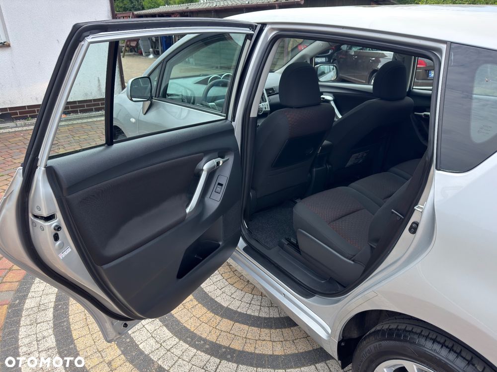 Toyota Verso - 21