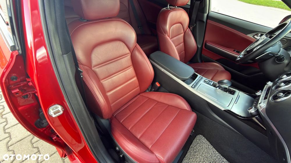 Kia Stinger 3.3 T-GDI V6 GT AWD - 18