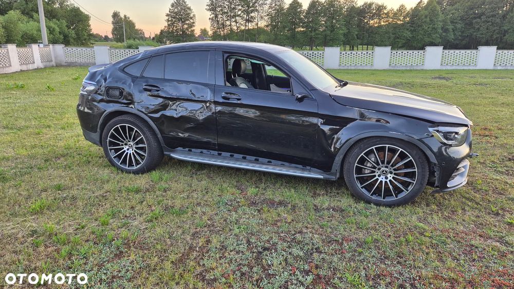 Mercedes-Benz GLC 300 d 4Matic 9G-TRONIC AMG Line - 8