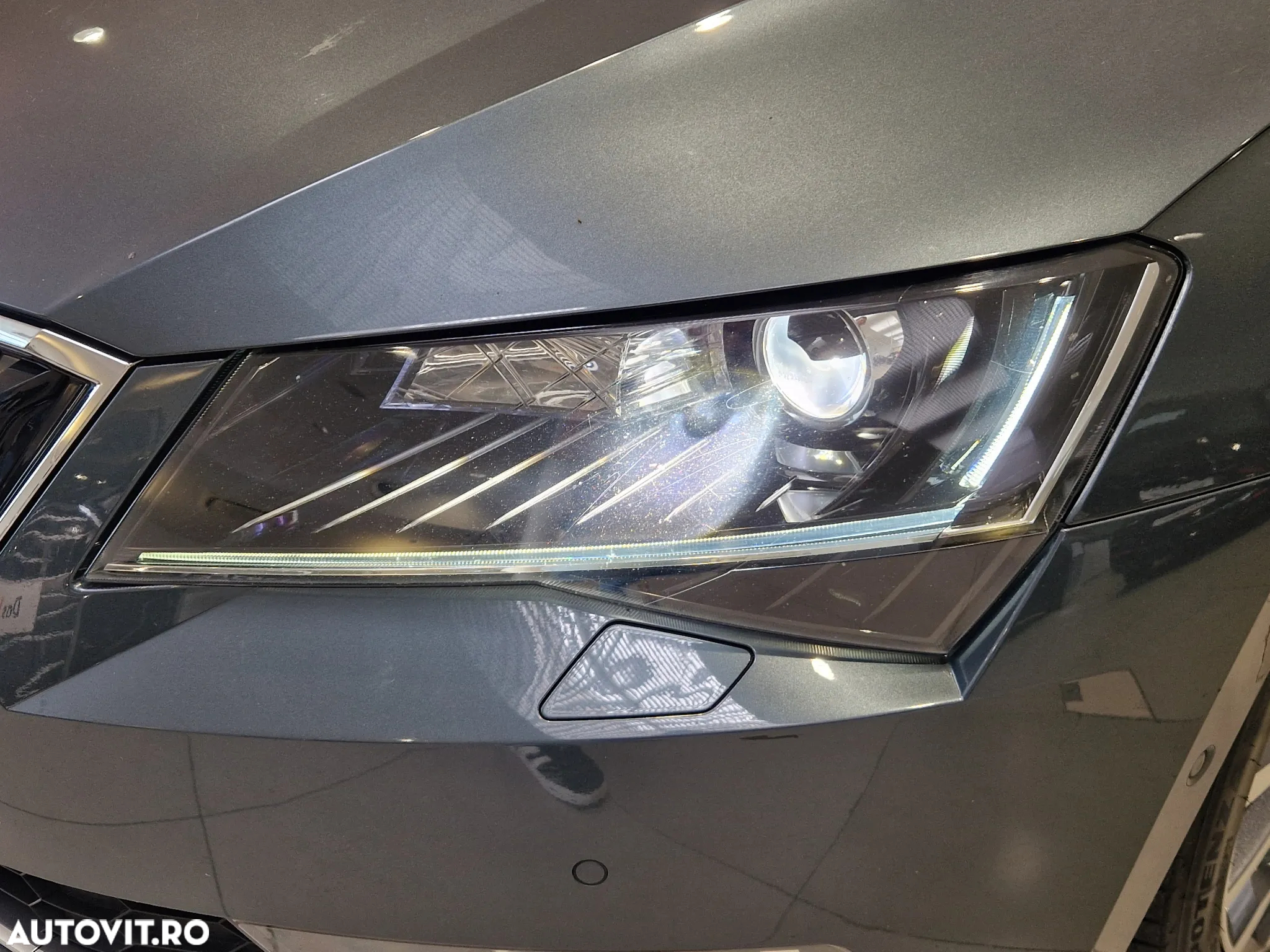 Skoda Superb 2.0 TDI DSG Laurin & Klement - 9
