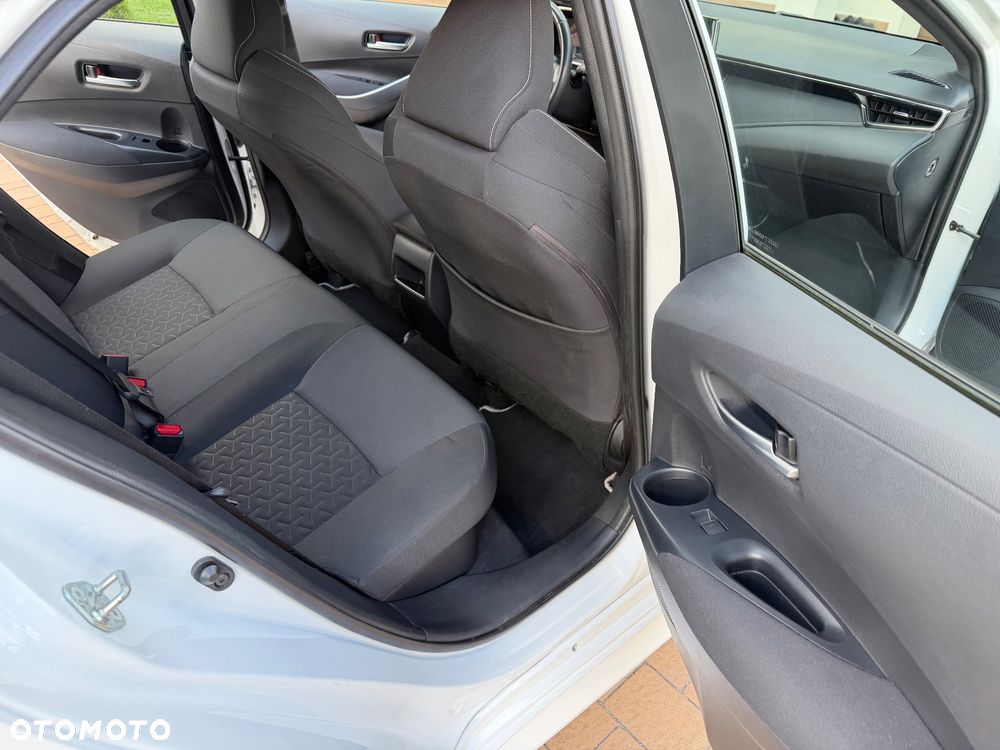 Toyota Corolla 1.8 Hybrid Comfort - 23