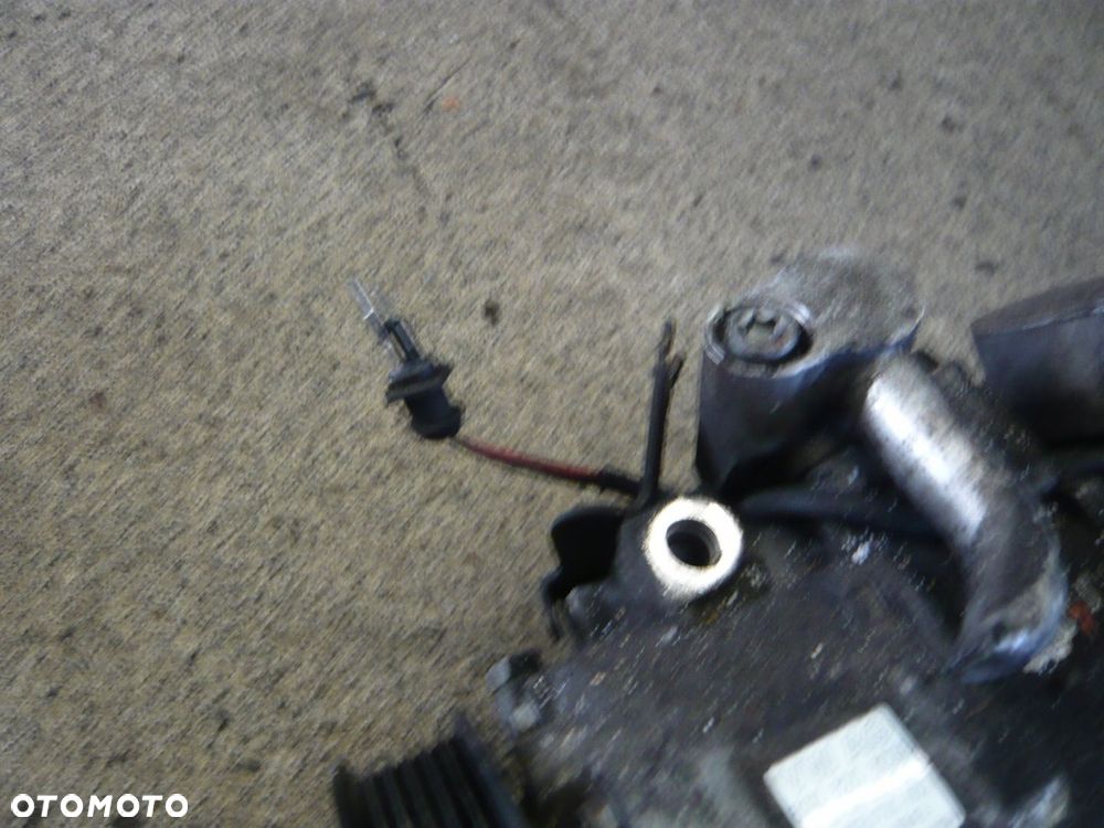 Sprężarka Kompresor Klimatyzacji 447220-8943 VW Polo IV 9N - 2