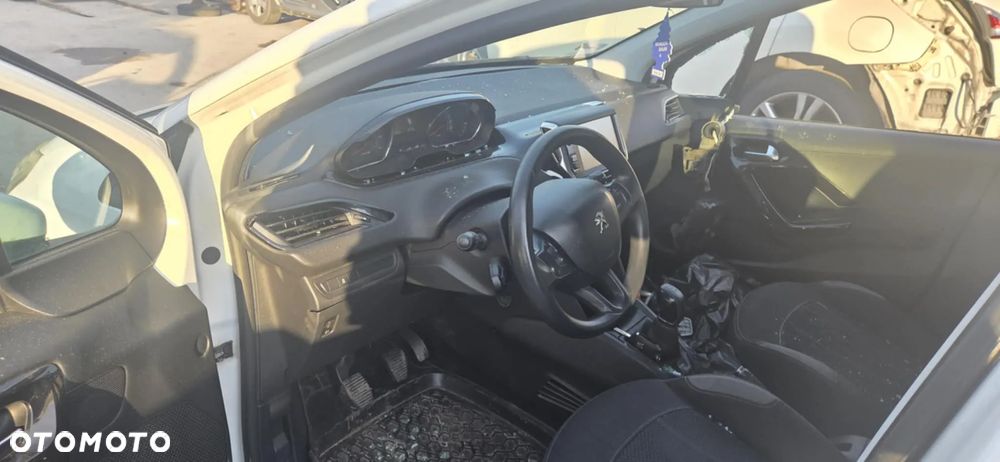 PEUGEOT 208 1,2 puretech rozrusznik - 5
