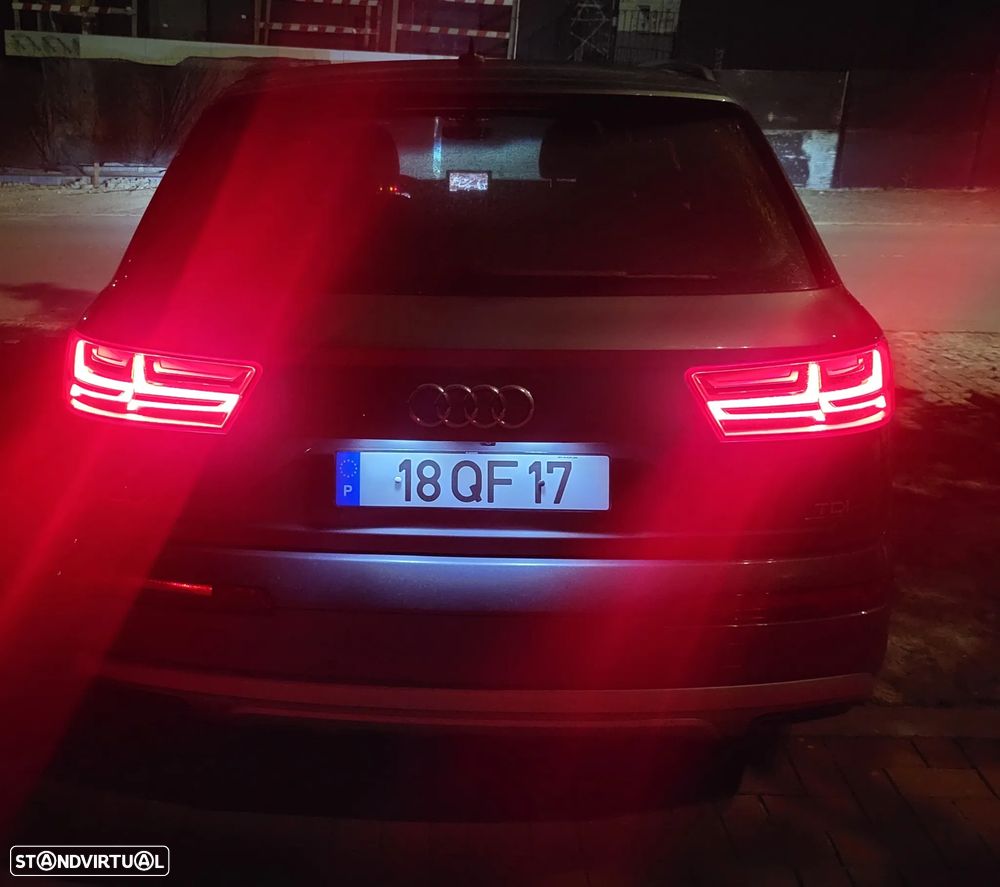 Audi Q7 3.0 TDI quattro tiptronic 7L - 16