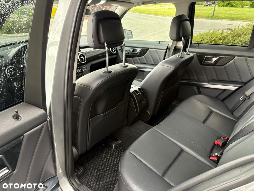 Mercedes-Benz GLK 350 4-Matic - 8