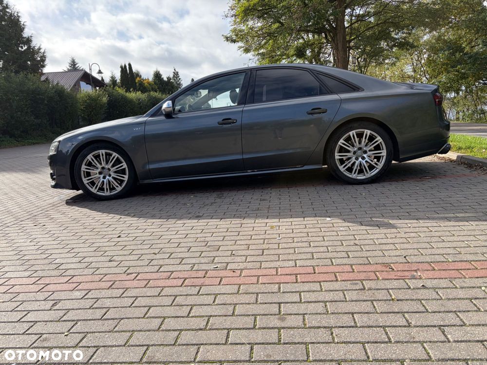 Audi S8 - 3