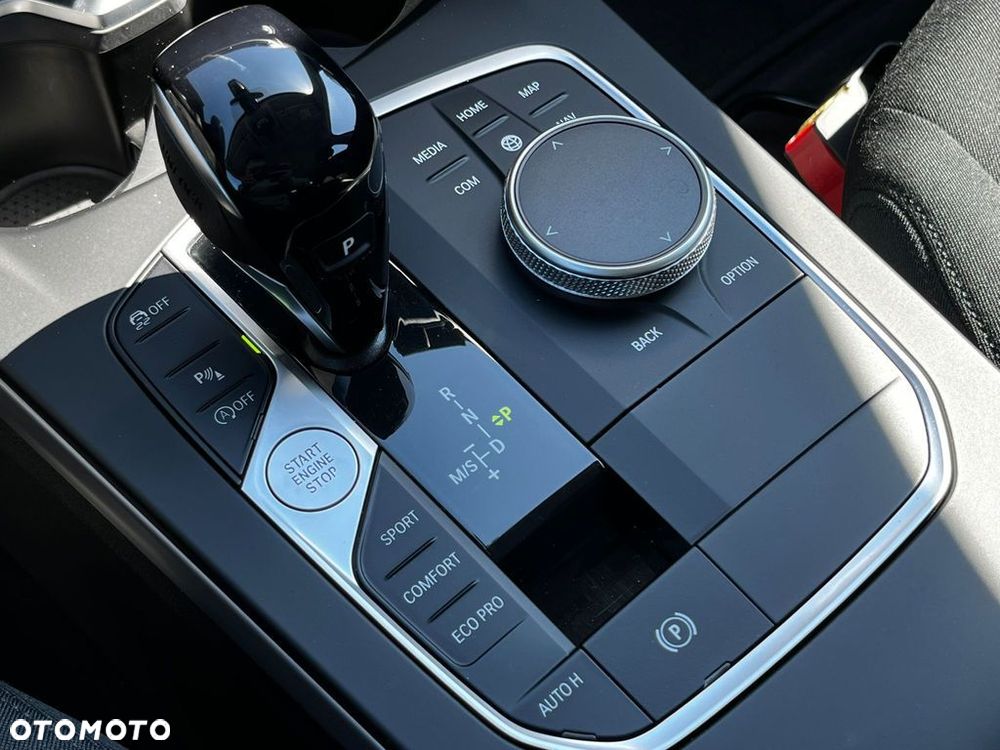 BMW Seria 1 118i Advantage - 23