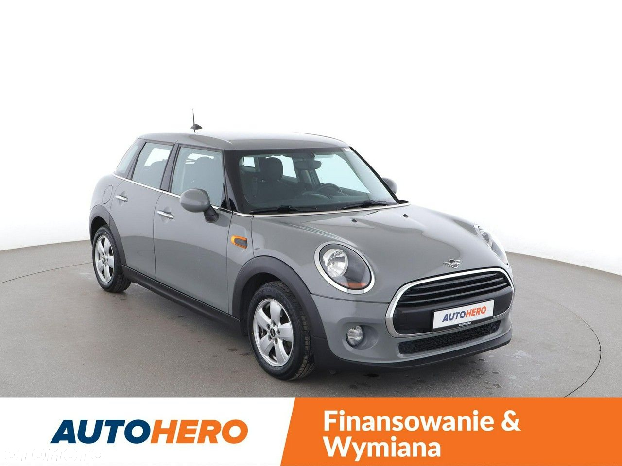MINI Cooper Standard - 10