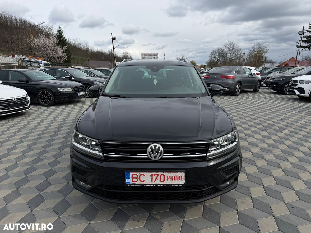 Volkswagen Tiguan - 1