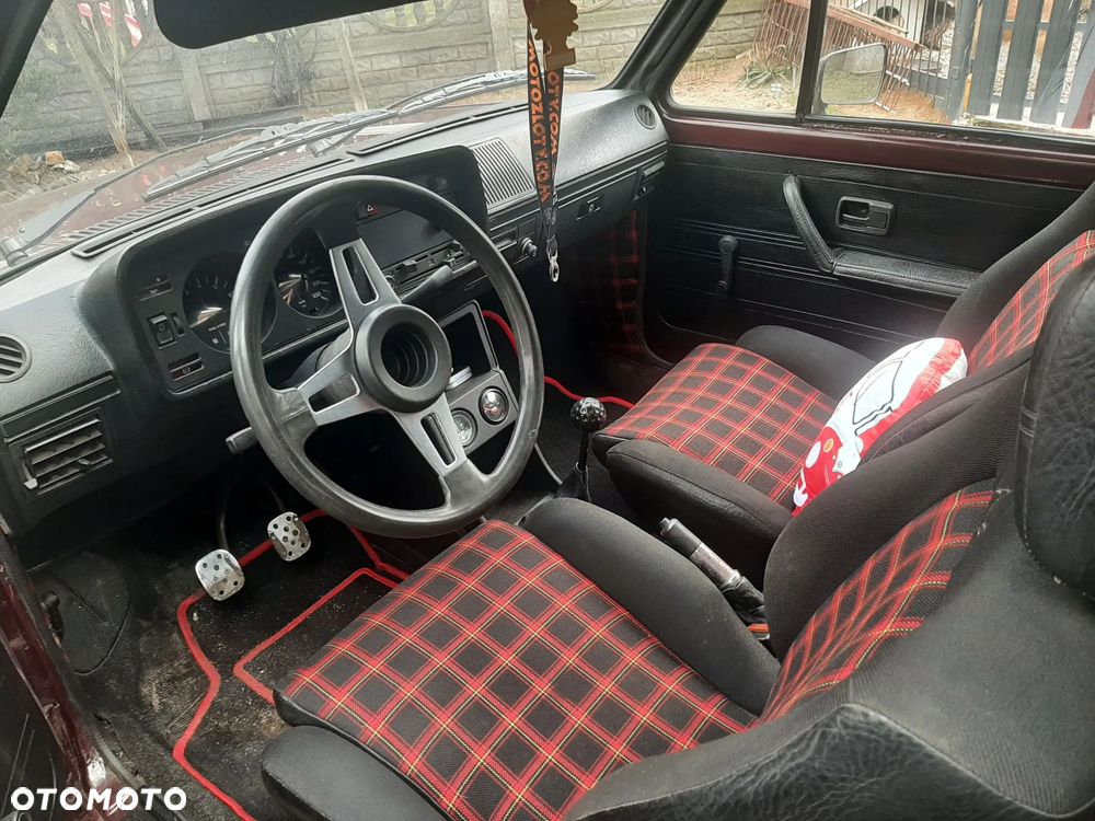 Volkswagen Golf - 11