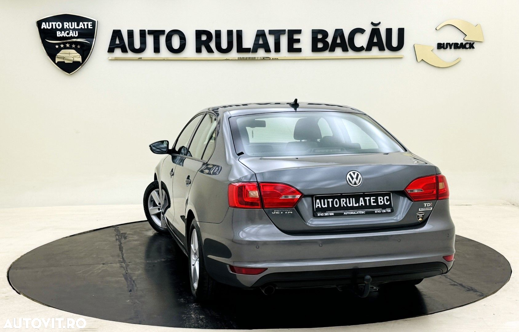 Volkswagen Jetta - 7