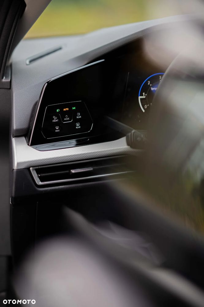 Volkswagen Golf - 35