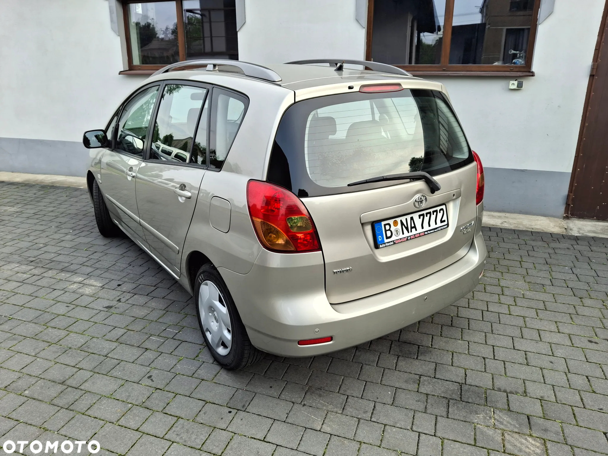 Toyota Corolla Verso 2.0 D-4D Sol - 4