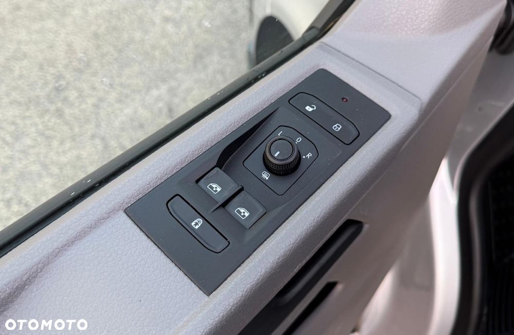 Volkswagen Caravelle 6.1 2.0 TDI L2 Highline DSG - 35