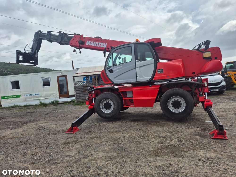 Manitou MRT 2540 - 16