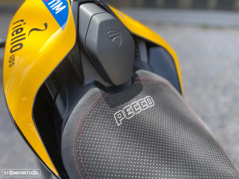 Ducati Panigale V4 Bagnaia 2023 World Champion Replica - 5