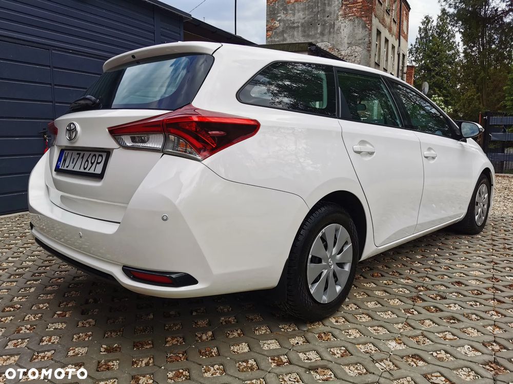 Toyota Auris 1.4 D-4D Dynamic - 7