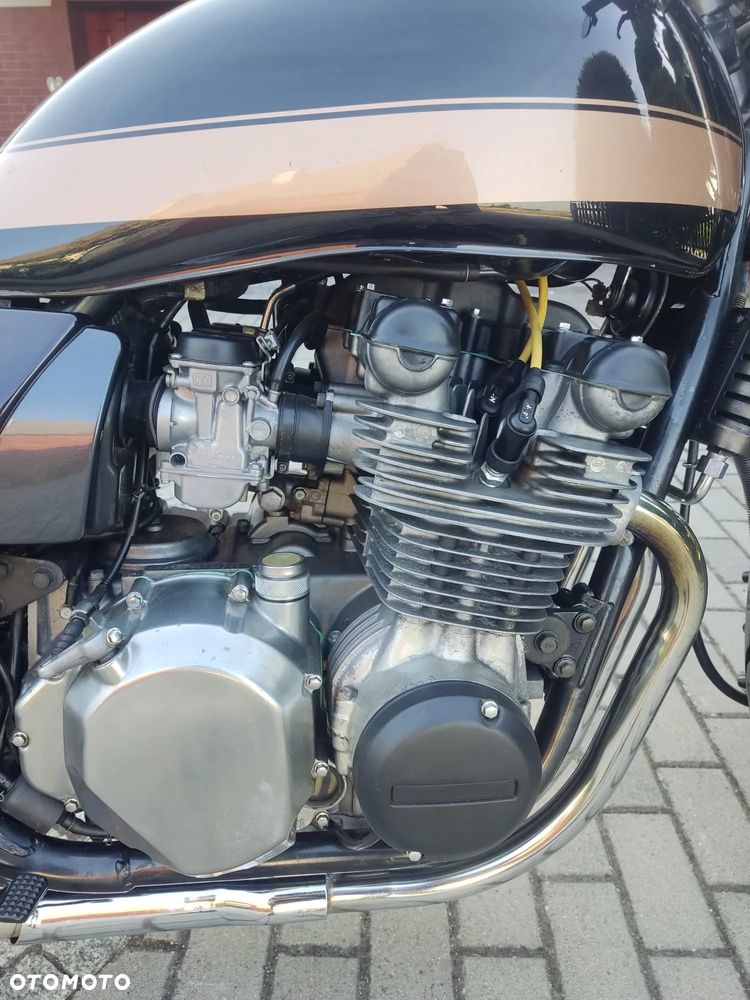 Kawasaki Zephyr - 2