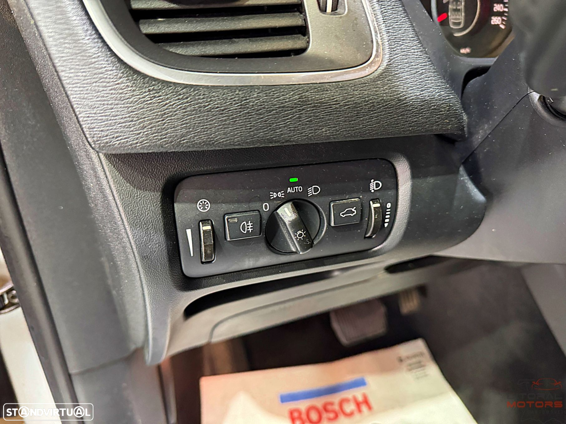 Volvo V40 1.6 D2 Momentum Powershift Eco - 16