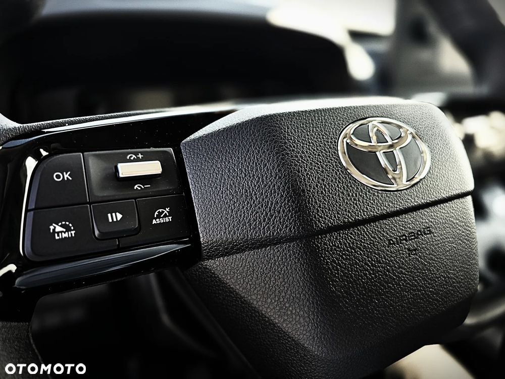 Toyota Furgon Brygadowy Long podwójne drzwi boczne - 26