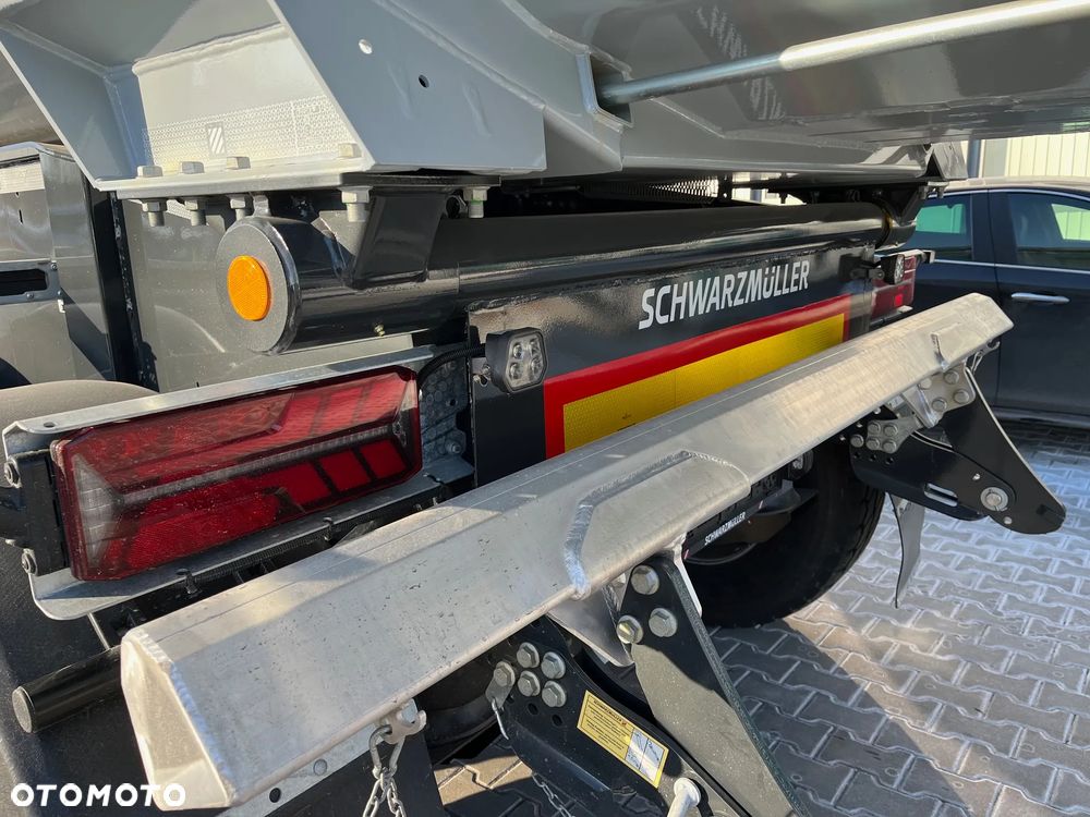 Schwarzmuller Stalowa wywrotka / 2-osiowa / 6x4 / - 5