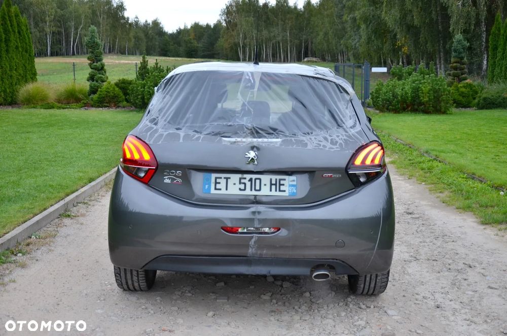 Peugeot 208 - 3