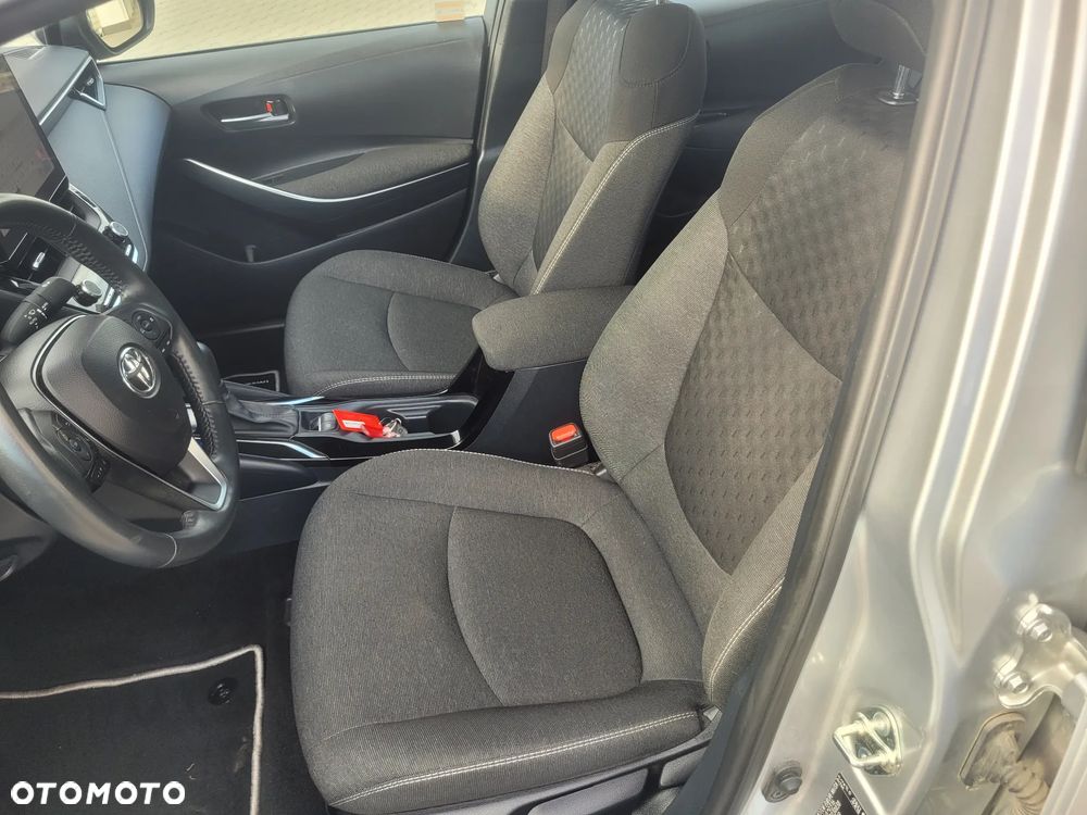 Toyota Corolla 1.8 Hybrid Comfort - 28